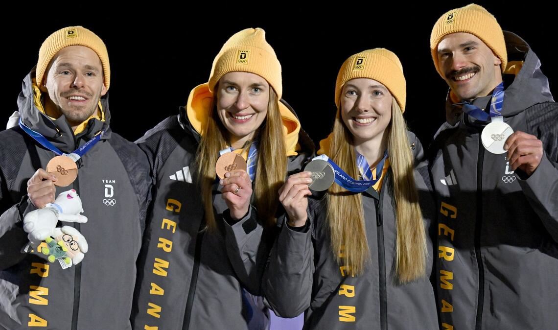 Die deutschen Skeleton-Teams Christopher Grotheer/Jacqueline Pfeifer und Susanne Kreher/Axel Jungk (v. li.).