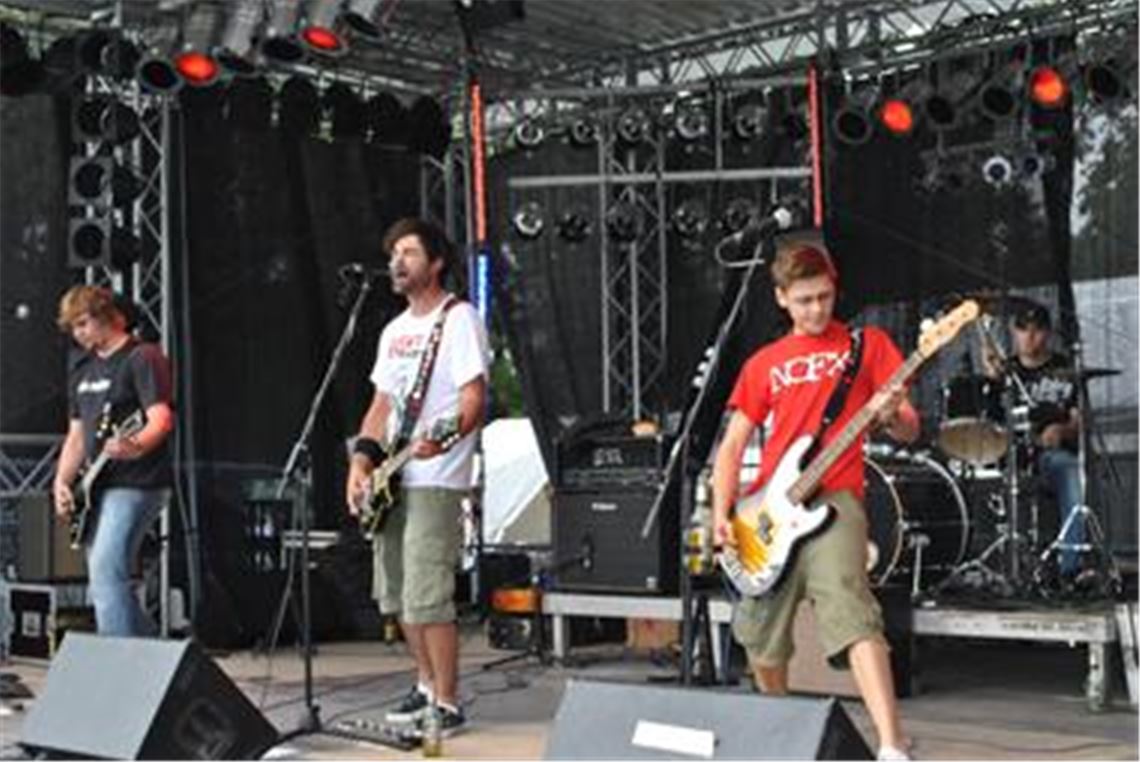 Die einheimische Band Poverty for All feiert im Herbst das fünfjährige Bestehen. Foto: Stahlfeld