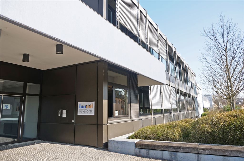 Die einzige Berufliche Schule des Enzkreises in Mühlacker. Foto: Friedrich