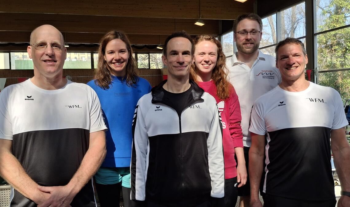 Die erfolgreichen Masters: Jörg Kreuzberger, Christin Gayer, Tobias Reister, Theresa Schwarz, Andreas Weiskopf (als Kampfrichter) und Jürgen Stein (v.li.). Foto: privat