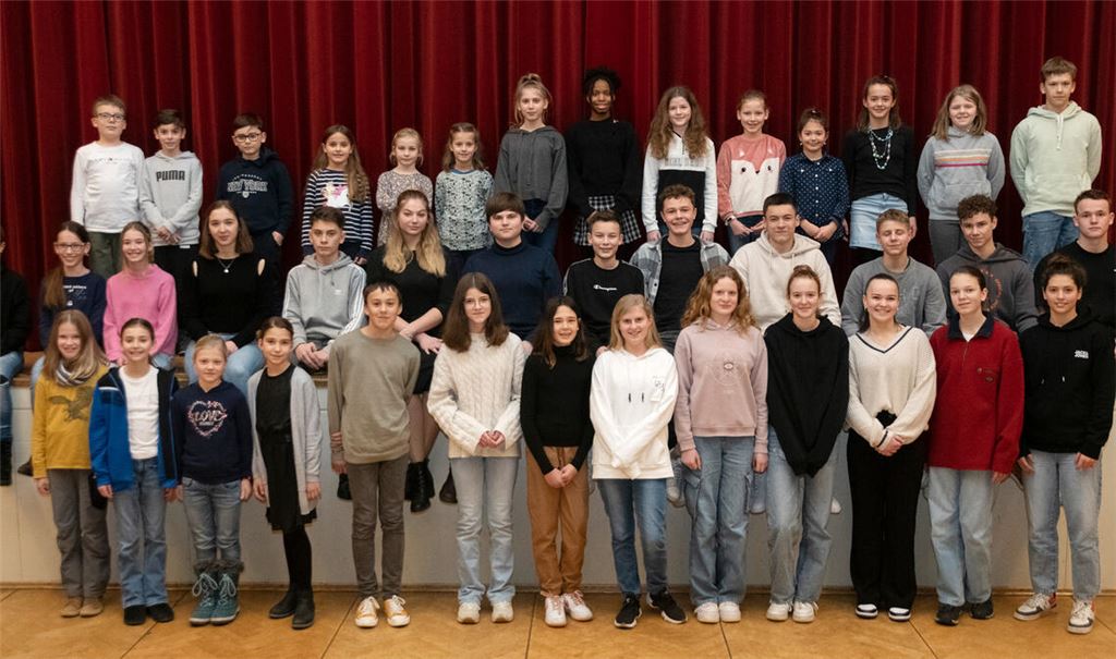 Die erfolgreichen Sportlerinnen und Sportler des TV Mühlacker beim Ehrungsabend im Uhlandbau. Foto: Fotomoment
