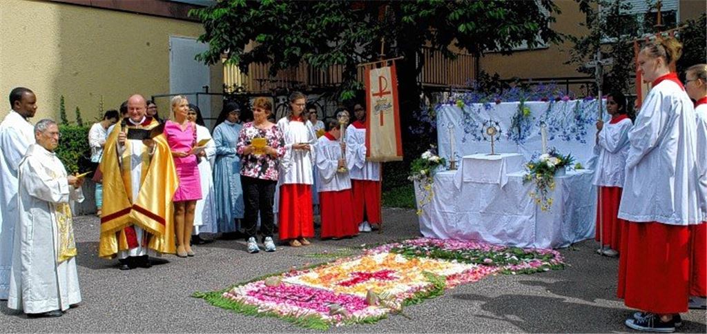 Den Glauben sichtbar nach außen tragen
