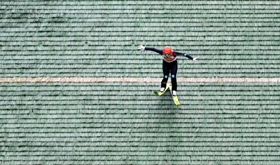 Die ersten Springen im polnischen Wisla werden auf Matten statt wie sonst auf Kunstschnee ausgetragen.