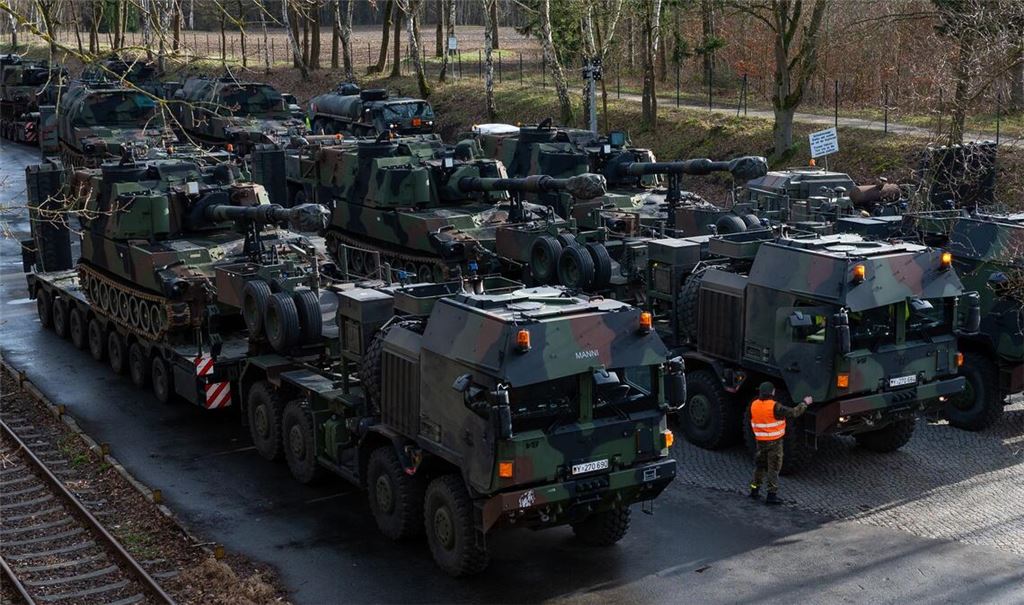Die europäischen Staaten rüsten auf und üben für den Ernstfall.