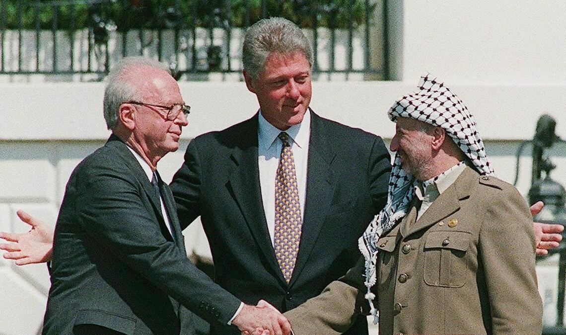 Die großen Hoffnungen auf Frieden zwischen Israel und den Palästinensern sind in den Jahrzehnten seit dem Mord an Israels Regierungschef Izchak Rabin immer tieferem Misstrauen gewichen.