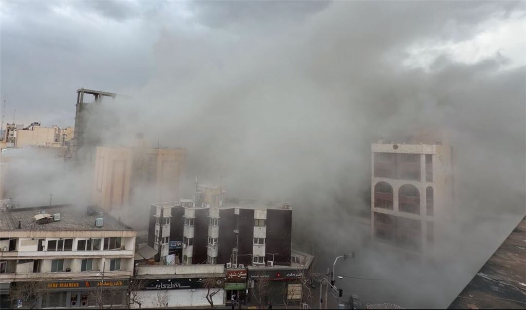 Die iranische Hauptstadt Teheran hat seit Samstag Hunderte Angriffe erlebt.