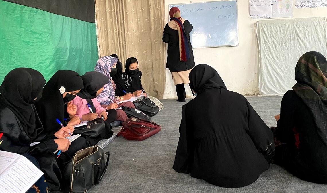 Die islamistischen Machthaber in Afghanistan haben den Zugang zu Bildung für Mädchen massiv eingeschränkt. (Archivbild)