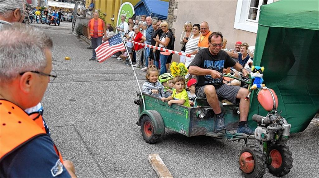 Straßenfest nimmt rasch Fahrt auf