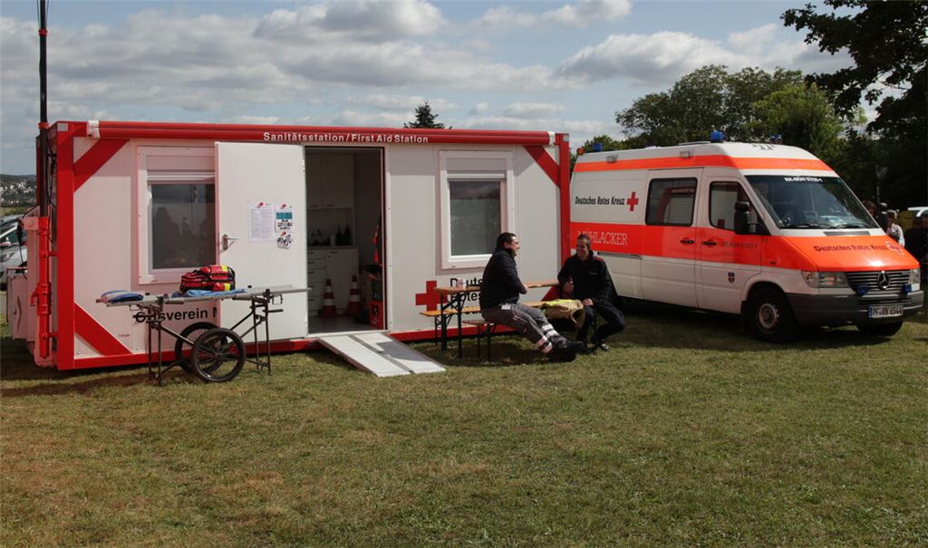 Die mobile Sanitätswache im Einsatz beim Flugplatzfest. Foto: Miersch/DRK Pforzheim-Enzkreis