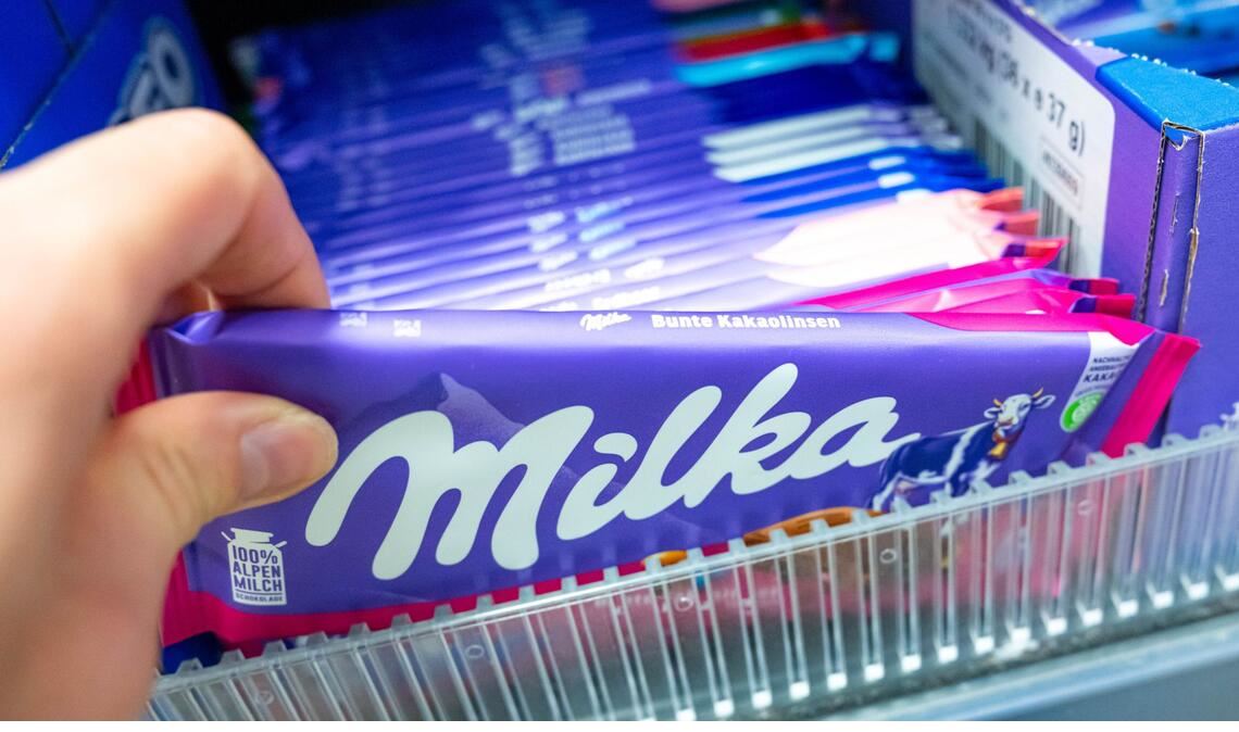 Die neuen Milka-Tafeln mit weniger Inhalt verstoßen nach Auffassung des Landgerichts Bremen gegen das Wettbewerbsrecht.
