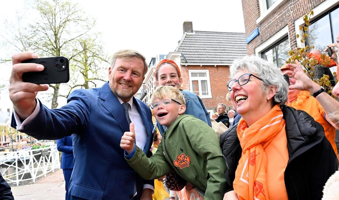 Die niederländischen Monarchen zeigten sich betont volksnah und unkompliziert.