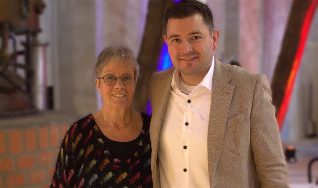 Die scheidende Präsidentin Bärbel Vorrink mit ihrem Nachfolger Tobias Vogt.