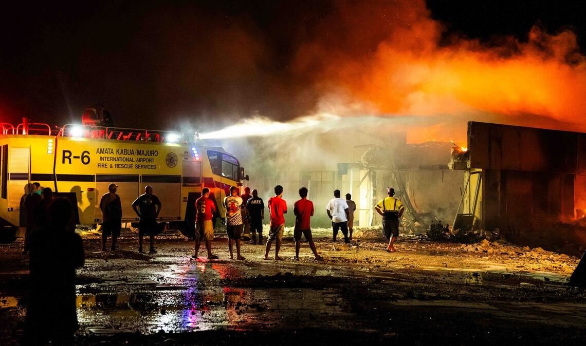 Die schlecht ausgerüstete Feuerwehr kam nicht gegen die Flammen an.