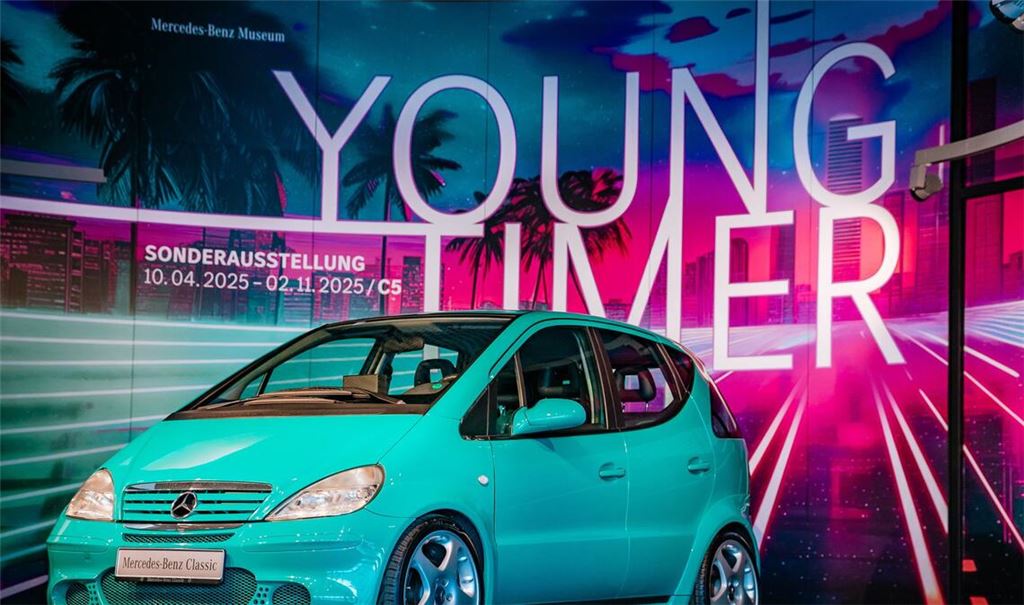 Die ursprüngliche A-Klasse wird schon lange nicht mehr gebaut – doch Mercedes präsentierte sie stolz auf einer Sonderausstellung.