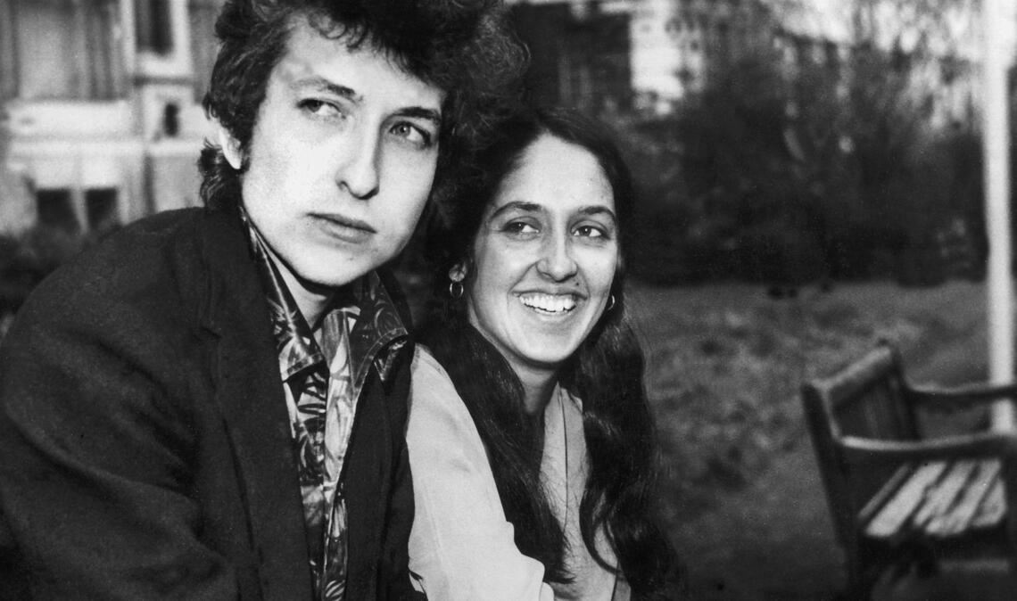Diese Aufnahme von 1965 zeigt den jungen Dylan und seine Kollegin Joan Baez.