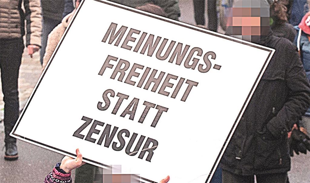 Dieses Plakat einer Demo in Mühlacker unterstellt: Es gibt keine Meinungsfreiheit beim Thema „Corona“. Archivfoto: Fotomoment