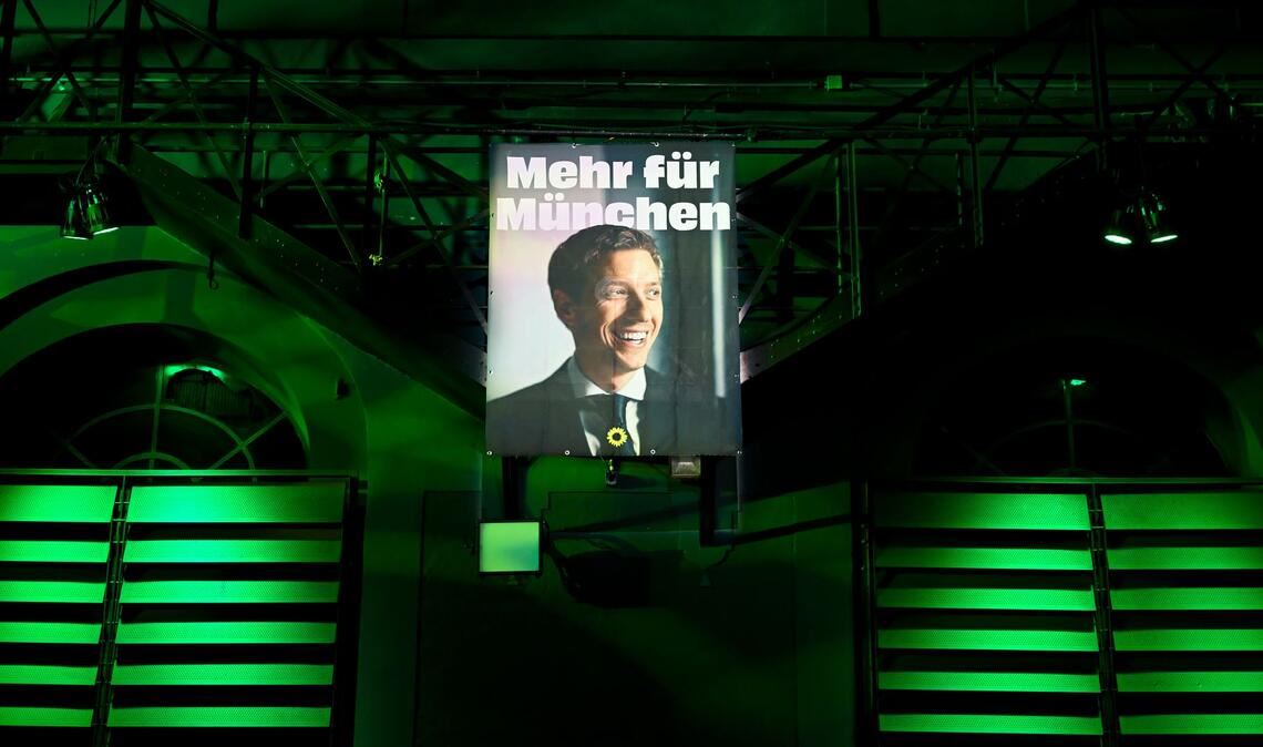 Dieter Reiter (l) konnte sich im Rennen um das Münchner Rathaus nicht gegen Dominik Krause durchsetzen. (Archivbild)