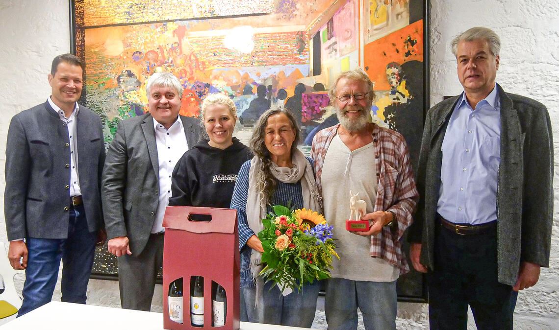 Dieter Ziegelbauer (2.v.re.) ist der jetzt gekürte Preisträger des „Muli“. Foto: Friedrich