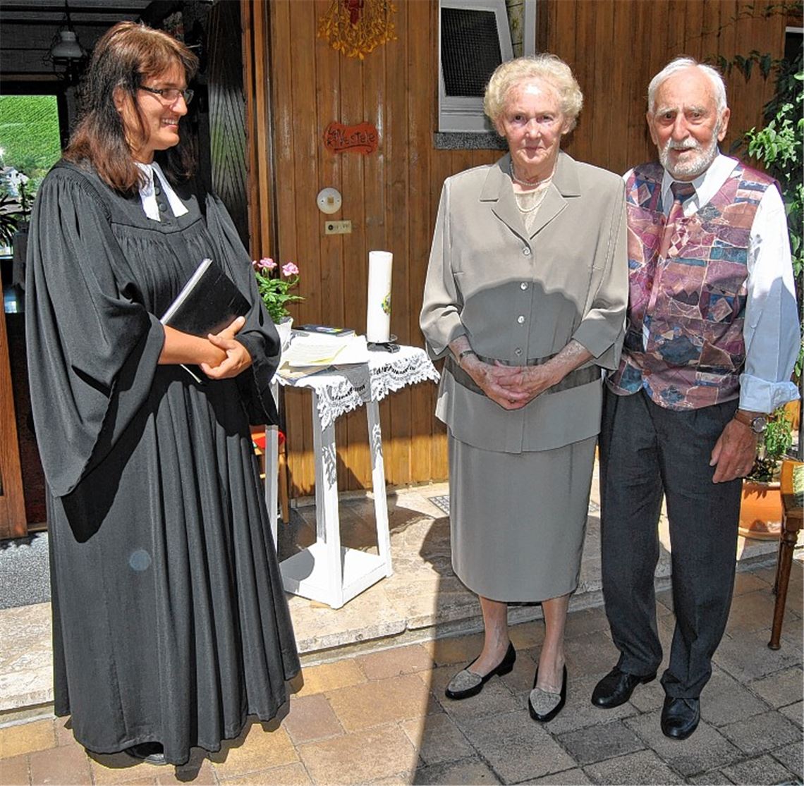 Dieter und Renate Nestele feiern im Kreise ihrer Familie und ihrer Freunde das Fest der diamantenen Hochzeit in Freudenstein.