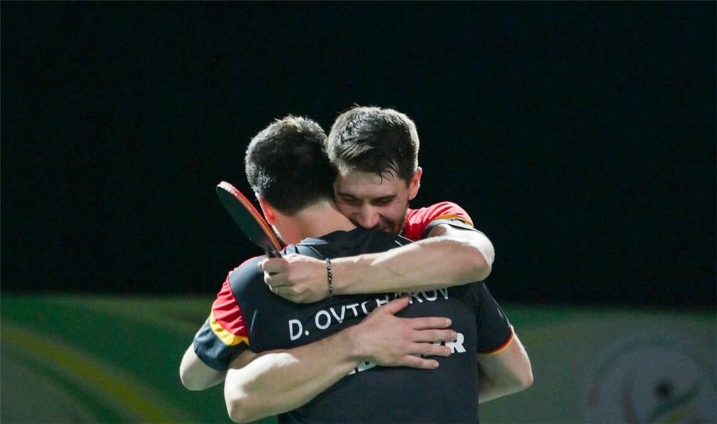 Dimitrij Ovtcharov und Patrick Franziska haben bei der Tischtennis-WM in Südafrika das Endspiel im Doppel verpasst.