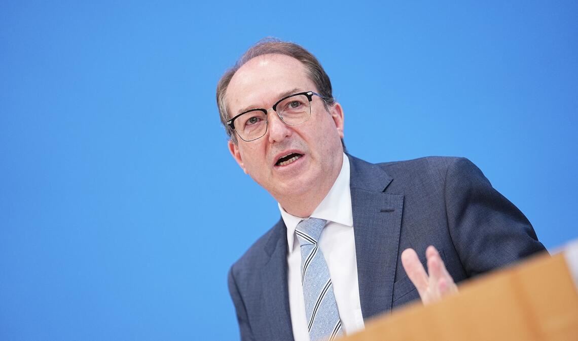 Dobrindt: "Wir rüsten auf beim Bevölkerungsschutz und der zivilen Verteidigung". (Archivfoto)