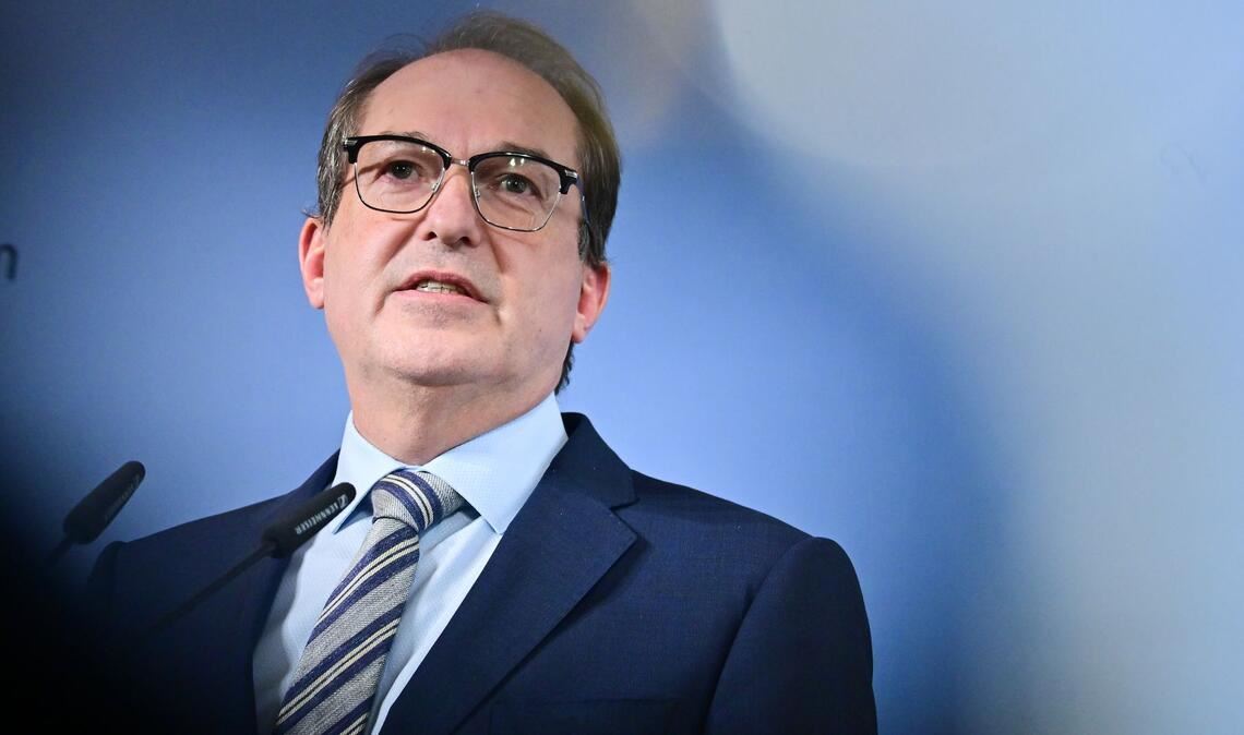 Dobrindt will Islamisten mit aller Härte des Rechtsstaats begegnen.
