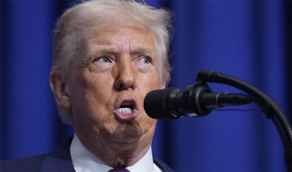 Donald Trump hat der iranischen Fußball-Nationalmannschaft den Verzicht auf die Teilnahme an der WM 2026 nahegelegt (Archivfoto).