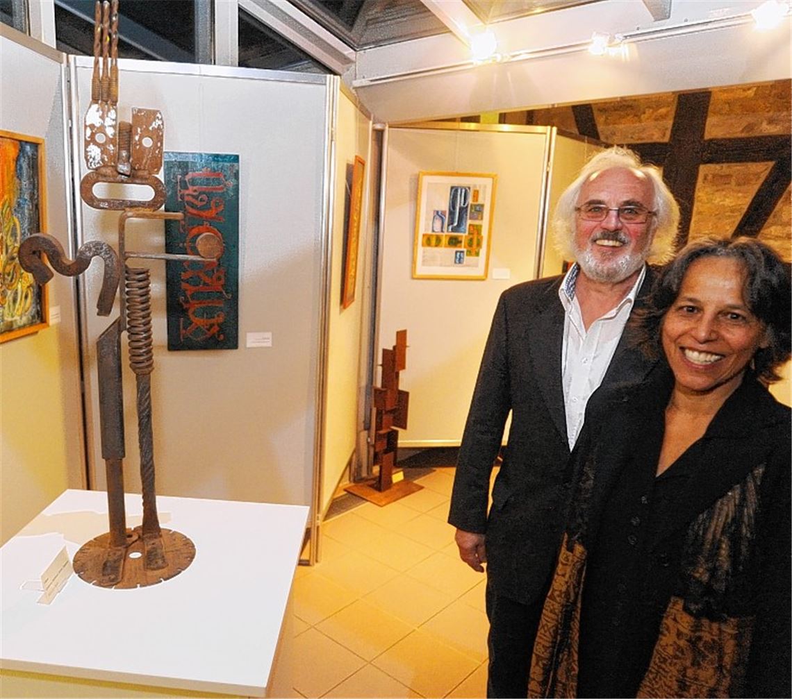 Doppeldeutige Wahrnehmungshorizonte sprechen Sandra Messele-Wieser und Dr. Lothar Wieser mit ihrer Ausstellung „Rost und Gold“ in der Maulbronner Begegnungsstätte Postscheuer an.