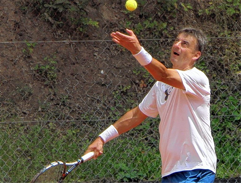 Doppelter Einsatz für Lomersheim: Rolf Stoll siegt mit Herren und Herren 50. Foto: Eigner