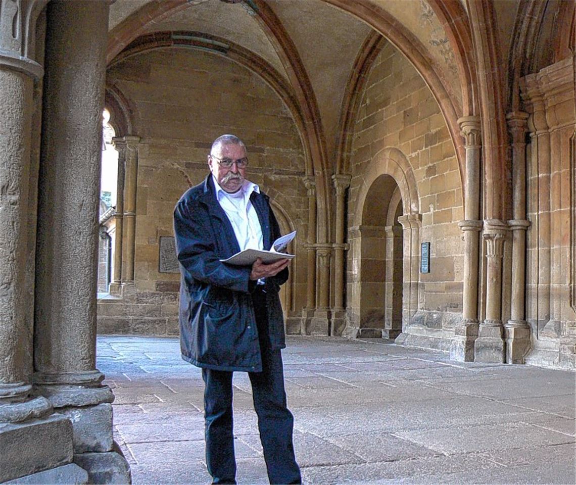 Doppelter Grund zum Feiern: Die aufwendige Sanierung der Klosterkirche – links Klosterverwalter Peter Braun im „Paradies“ – ist abgeschlossen, und die neue, imposante Orgel ist installiert.