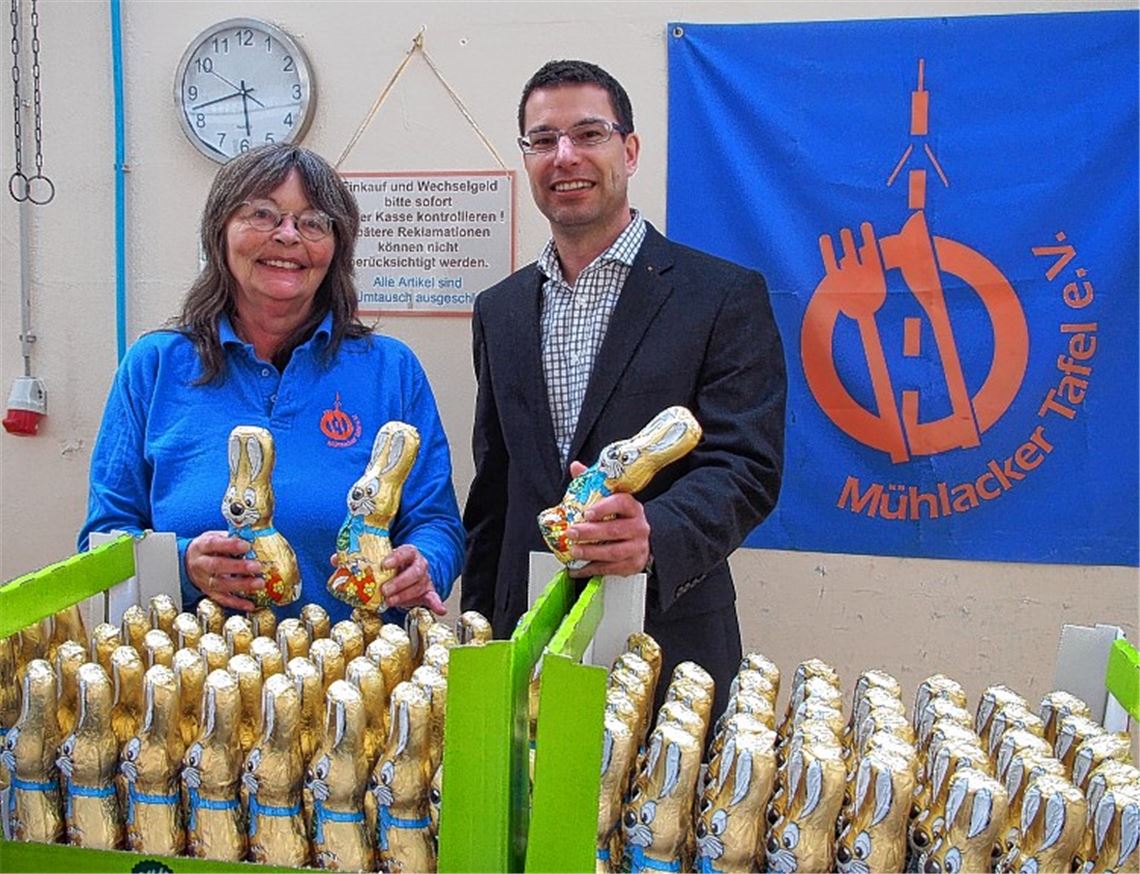 Dr. Carsten Kellner vom Lions Club Wimsheim Heckengäu mit Erika van Luijk.