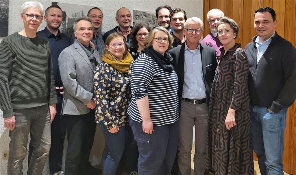 Dr. Jan Bahlo (v.li.), Markus Köchel, Markus Schellinger, Martin Gnoyke, Franziska Müller, Martin Jaiser, Susanna Clever, Tanja Gregori, Andreas Clever, Maximilian Langner, Dr. Till Neugebauer, Peter Krüger, Susanne Kiefner und Edin Kuloglija. Foto: privat