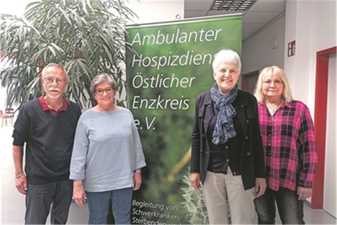 „Kein normales Arbeiten möglich“ Dr. Johannes Bastian (v.li.), Hannelore Stegmaier, Bernhardine Lückener und Susanne Wiesinger übernehmen beim ambulanten Hospizdienst östlicher Enzkreis, der dieses Jahr 25 Jahre alt wird, Verantwortung.Foto: Deeg