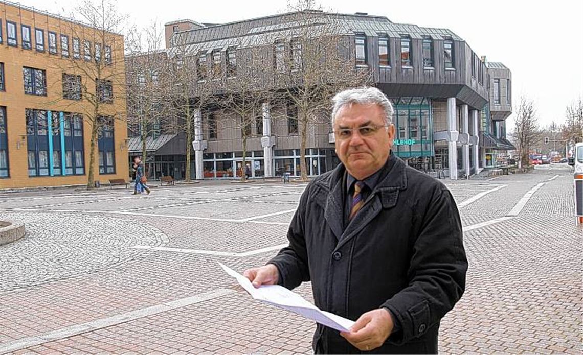 Dr. Rainer Vögele bereitet einen Wettbewerb für die künftige Nutzung des Mühlehof-Standorts vor. Gestern Abend präsentierte er dem Projektteam seine Vorstellungen. Archivfoto: Eier
