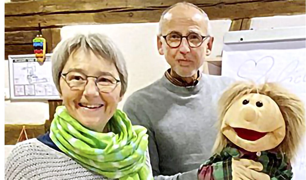 Dr. Rüdiger Schilling mit der Abgeordneten Stefanie Seemann und „Heini“. Foto: Archiv