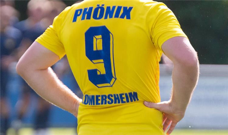 Lomersheim's eleven celebrates in Pattonville.