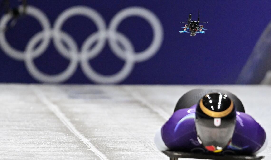 Drohne im Eiskanal: Bei diesen Winterspielen setzen die Verantwortlichen auf spektakuläre Bilder.