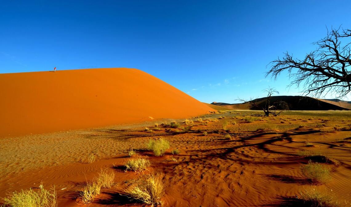 Dünen in Sossusvlei nahe Sesriem im Namib Naukluft Park (Namibia) (Archivbild).
