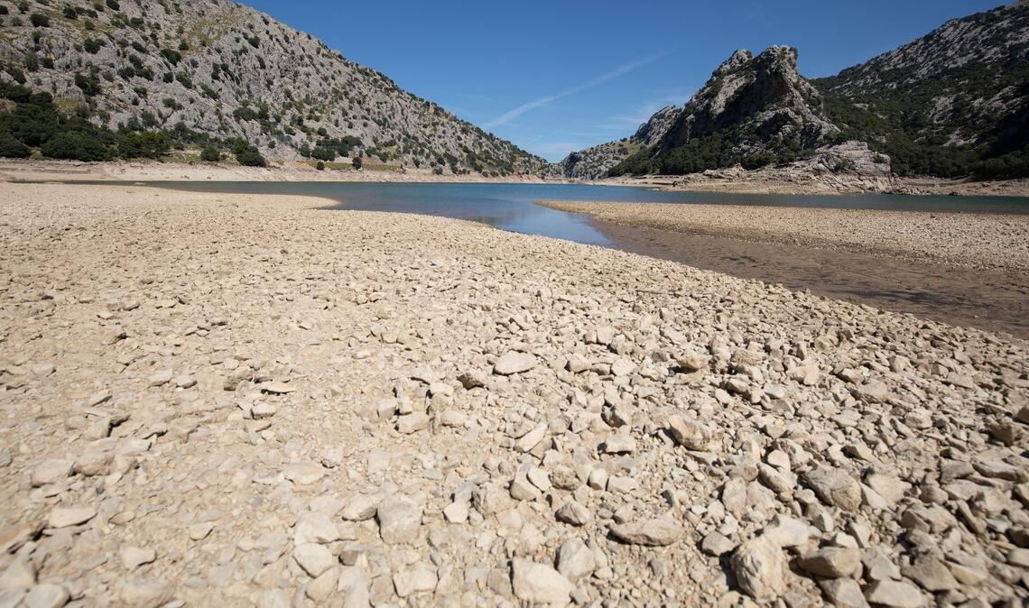 Dürren nehmen mit zunehmender Erderwärmung ebenfalls häufiger.