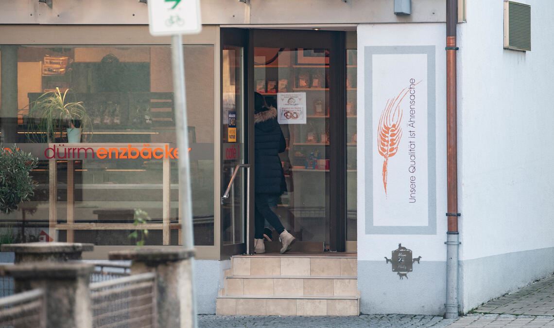 Dürrmenzbäcker Hans-Dieter Slobodkin geht in die Insolvenz und gibt sein Geschäft in Mühlacker auf. Hohe Energiekosten und Personalmangel sind Gründe für das Aus. Foto: Fotomoment
