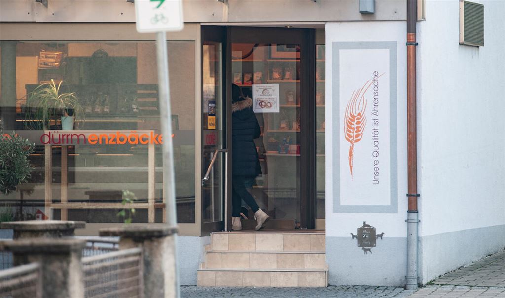 Dürrmenzbäcker Hans-Dieter Slobodkin geht in die Insolvenz und gibt sein Geschäft in Mühlacker auf. Hohe Energiekosten und Personalmangel sind Gründe für das Aus. Foto: Fotomoment