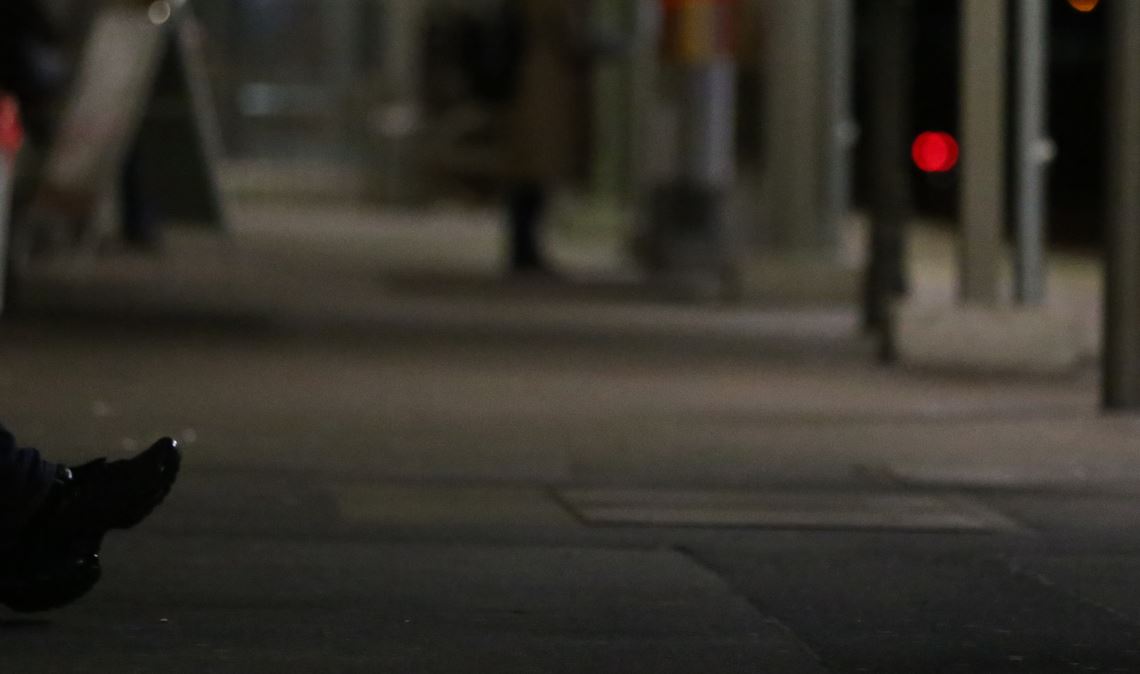 Düster und kalt – so präsentiert sich der Bahnsteig 1 im Mühlacker Bahnhof in tristen Novembernächten. Dennoch ist er für manche ein bevorzugter Aufenthaltsort. Symbolfoto: Archiv