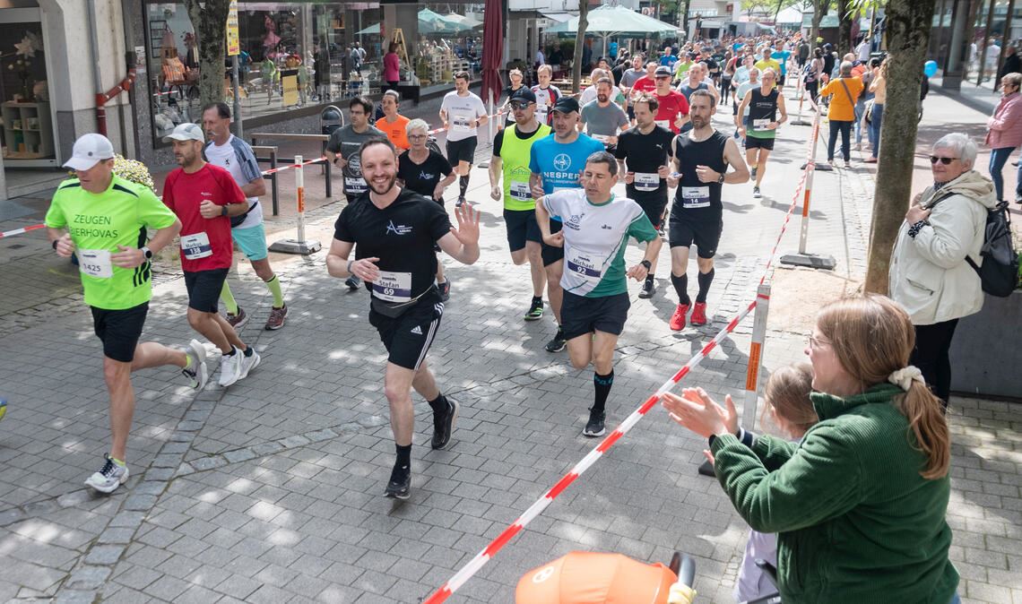 Durch die Bahnhofstraße