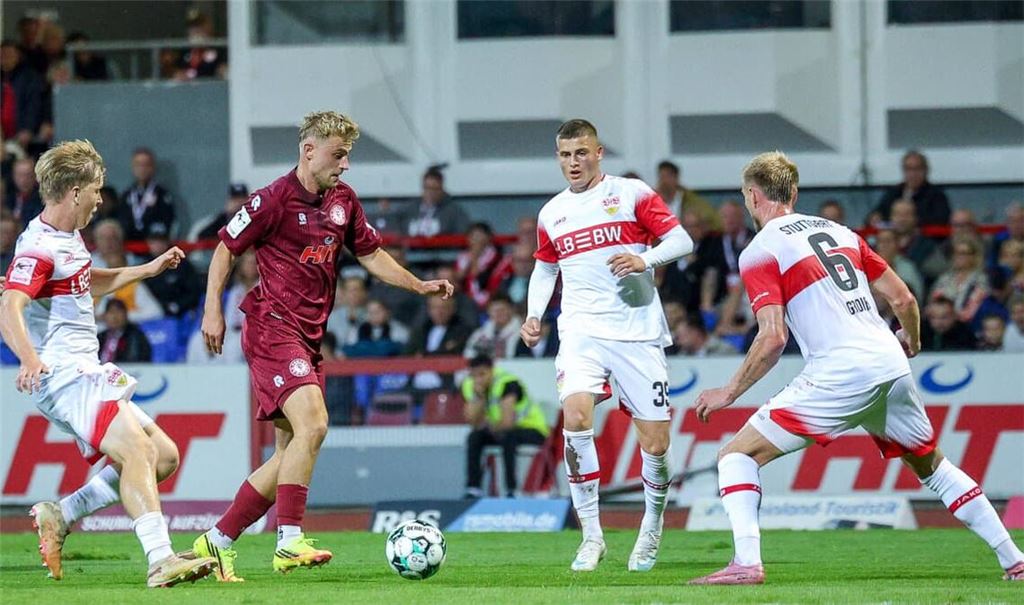 Durch ein spätes Tor von Maximilian Herwerth sicherte sich der VfB Stuttgart II den Sieg gegen Fortuna Köln.