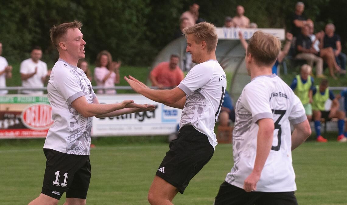 Durch einen Sieg gegen Kieselbronn können die Fußballer der Viktoria Enzberg entspannter in die neue Woche gehen. Foto: Fotomoment