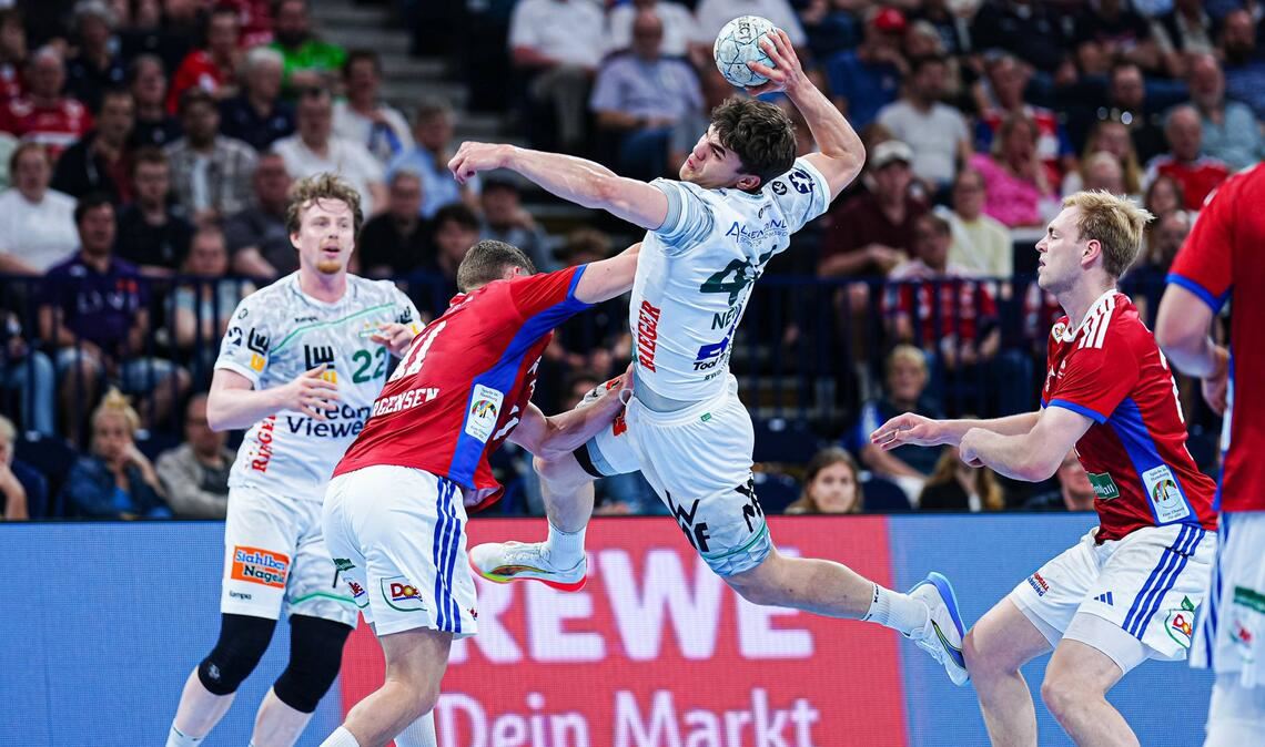 Durchsetzungsstarker Spielmacher mit Drang zum Tor: Göppingens Elias Newel.