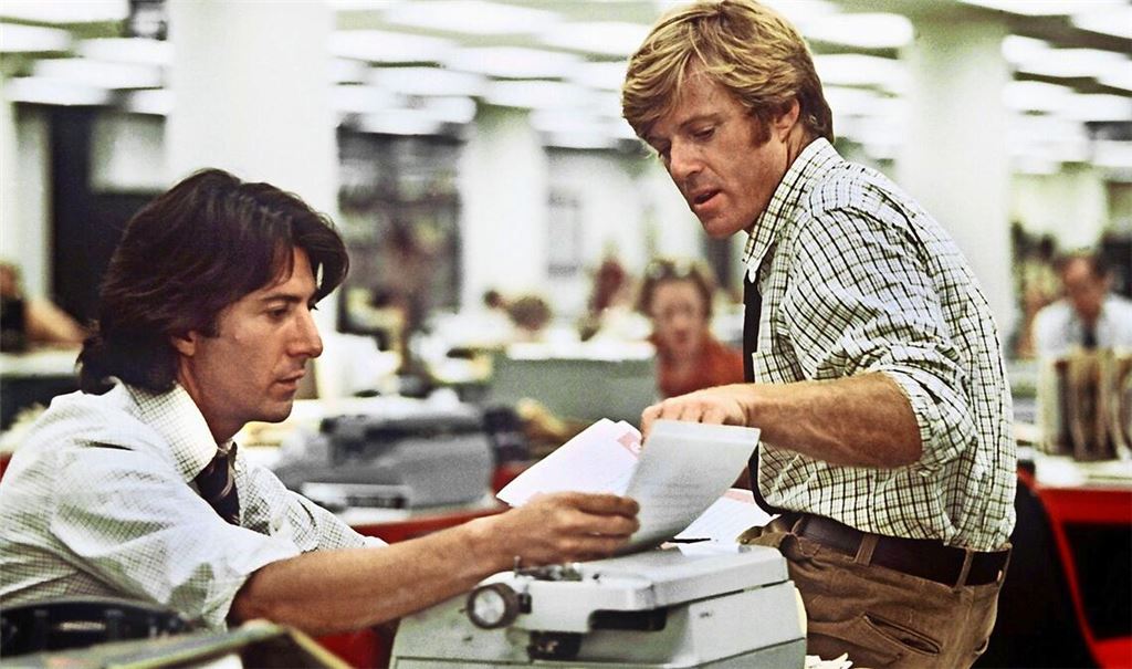 Dustin Hoffman (li.) und Robert Redford in einer Szene des Films „Die Unbestechlichen“ von Regisseur Alan Pakula aus dem Jahr 1976
