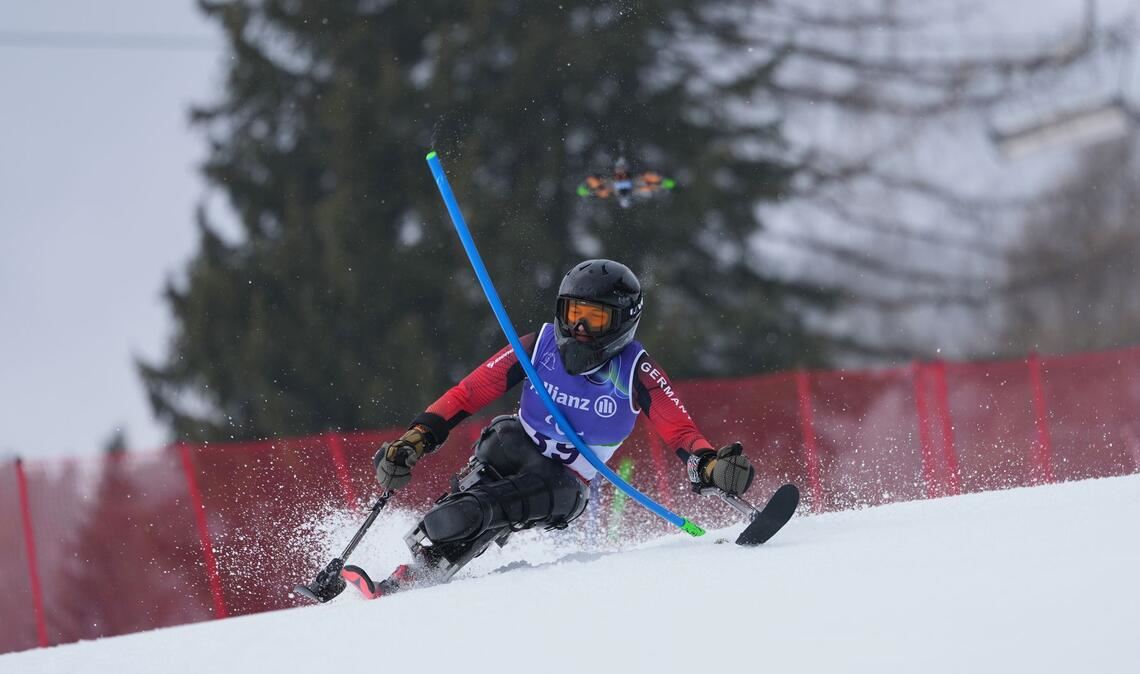 Dynamisch im Stangenwald: Anna-Lena Forster.