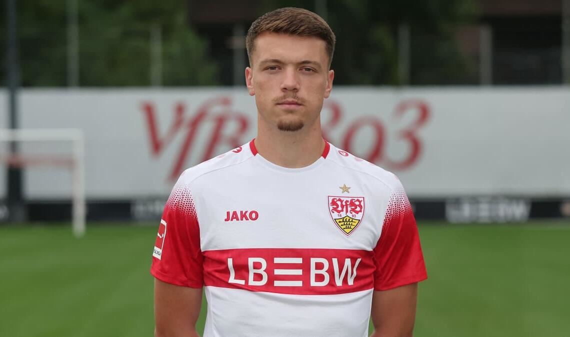 Dzenan Pejcinovic (Note 1,5): Der Neuzugang erhielt den Vorzug vor Ermedin Demirovic – und der Mittelstürmer rechtfertigte seine Aufstellung. Das Tor zum 1:0 mit dem linken Fuß war stark (18.). Ebenso gut war sein zweiter Treffer, als ihn Deniz Undav bediente (37.). Damit hatte der 21-Jährige noch nicht genug. Er vollendete auch zum 4:0 (82.) und war bis zu seiner Auswechslung klar der Mann des Abends.