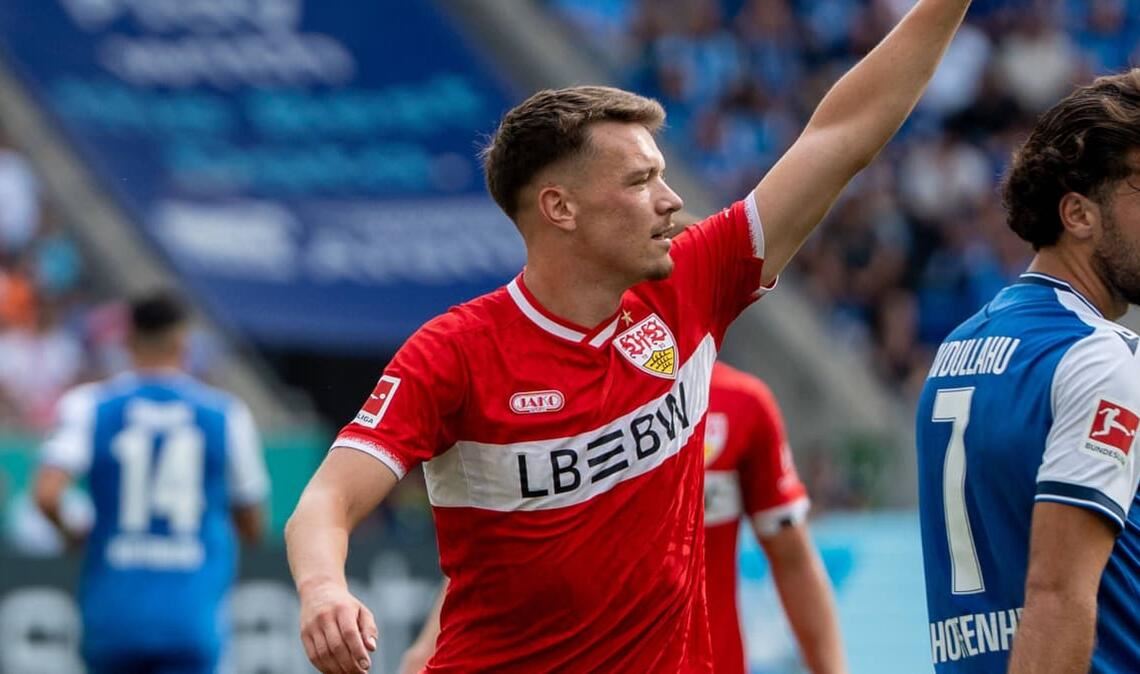 Dzenan Pejcinovic (Note 3,5): Mühte sich nach Kräften, um Bindung zum Spiel der Offensivkollegen zu bekommen. Das gelang dem U21-Nationalspieler aber nur bedingt. Sein Einsatz war da - doch viele Szenen in Pejcinovics Spiel waren unglücklich wie in der 56. Minute, als er dicht vor dem Tor mit Ball ausrutschte. Musste nach 70 Minuten für Leweling raus.